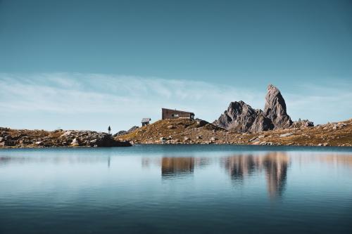 Refuge de Presset sous la Pierre Menta en Beaufortain